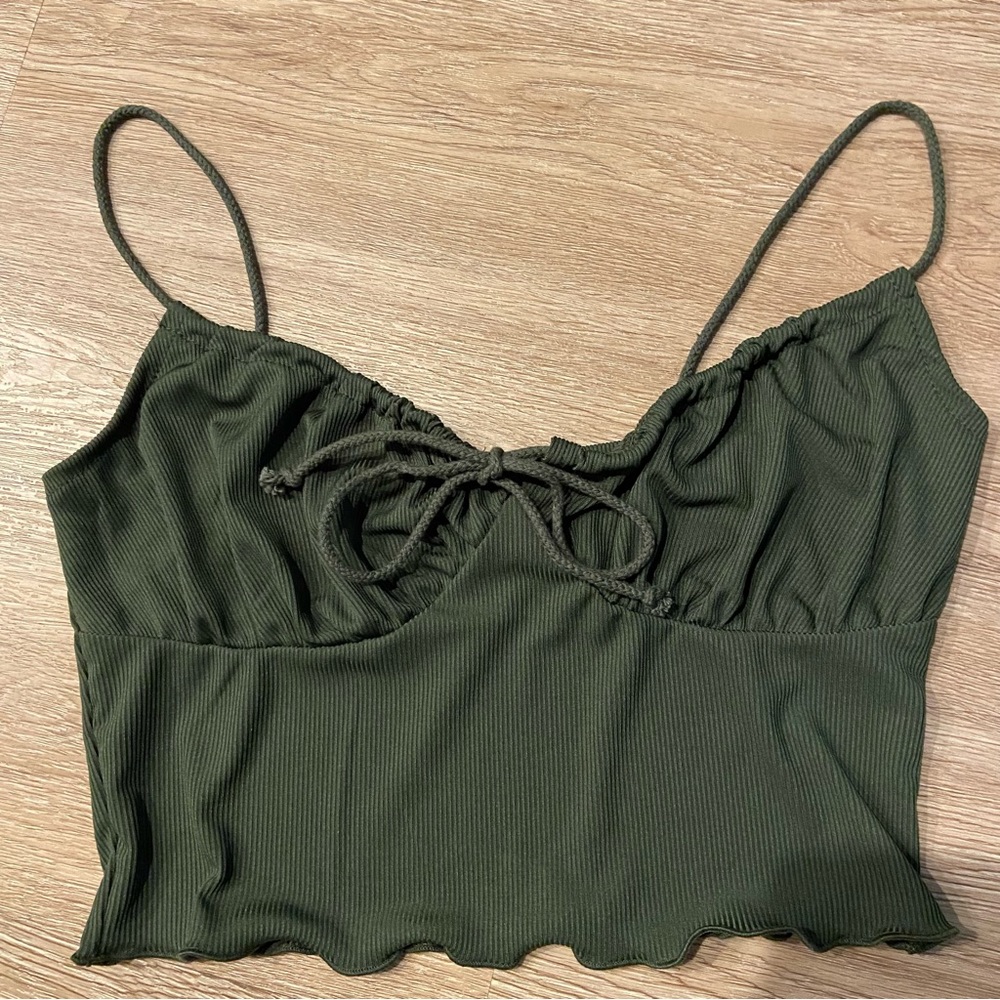 NWOT Green Cropped Tank - Picture 3 of 4